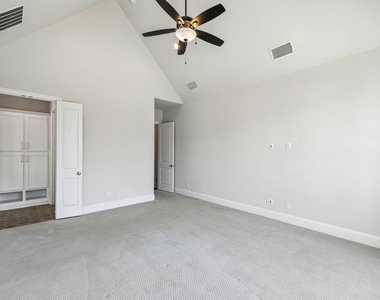 3721 Dewberry Lane - Photo Thumbnail 16