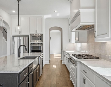3721 Dewberry Lane - Photo Thumbnail 8