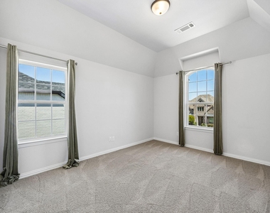 3721 Dewberry Lane - Photo Thumbnail 32