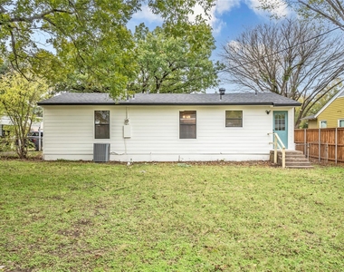 2423 Fenwick Drive - Photo Thumbnail 18