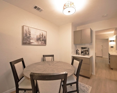 9322 Shipman Street - Photo Thumbnail 6