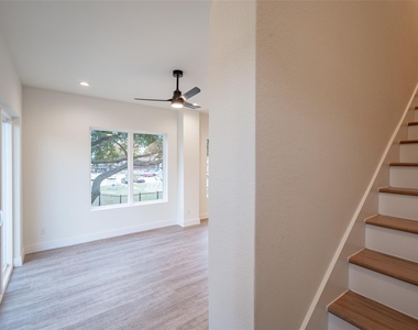 1614 N Fitzhugh Avenue - Photo Thumbnail 15