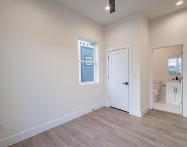 1614 N Fitzhugh Avenue - Photo Thumbnail 20