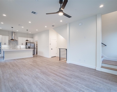 1614 N Fitzhugh Avenue - Photo Thumbnail 12