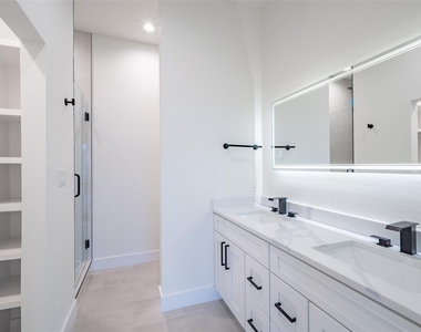 1614 N Fitzhugh Avenue - Photo Thumbnail 24