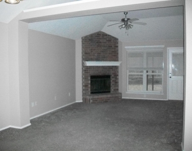4735 Topaz Lane - Photo Thumbnail 3
