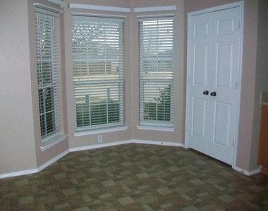 4735 Topaz Lane - Photo Thumbnail 8