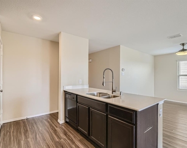 317 Blue Crow Lane - Photo Thumbnail 9