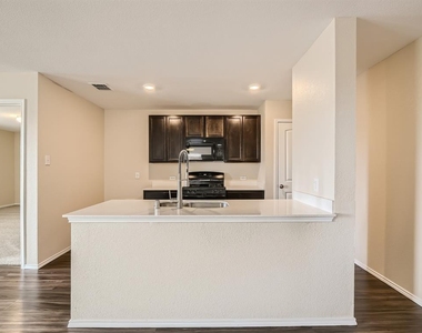 317 Blue Crow Lane - Photo Thumbnail 8