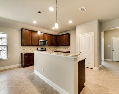800 Bird Creek - Photo Thumbnail 10