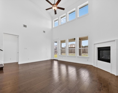 13912 Chestnut Glen Lane - Photo Thumbnail 10