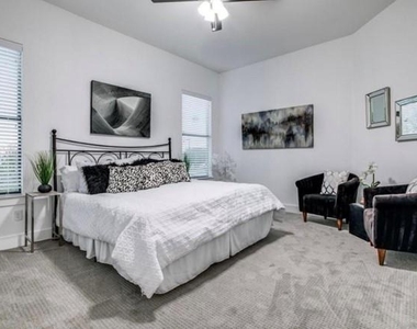 2043 Life Avenue - Photo Thumbnail 14