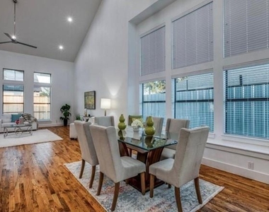 2043 Life Avenue - Photo Thumbnail 3