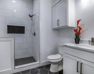 2043 Life Avenue - Photo Thumbnail 15