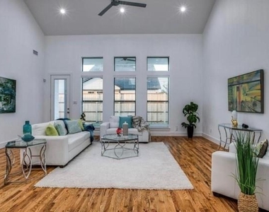 2043 Life Avenue - Photo Thumbnail 10