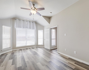 2709 Vail Drive - Photo Thumbnail 8