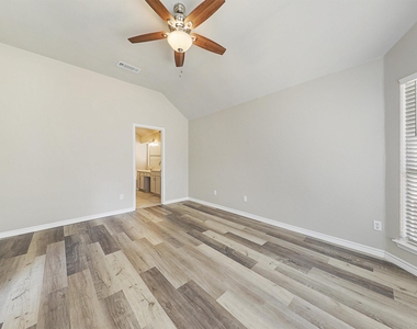 2709 Vail Drive - Photo Thumbnail 13