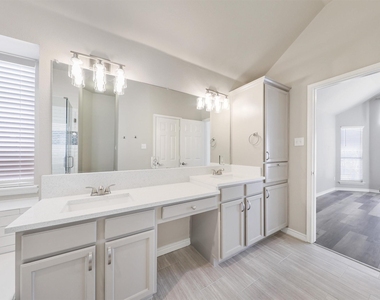 2709 Vail Drive - Photo Thumbnail 18