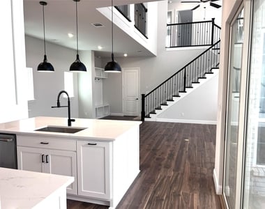 3579 Honeycutt Drive - Photo Thumbnail 5