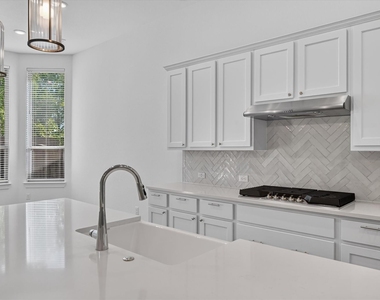 4317 Sanctuary Drive - Photo Thumbnail 7