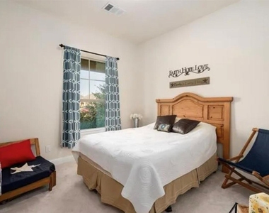 1005 Benbrook Trail - Photo Thumbnail 6