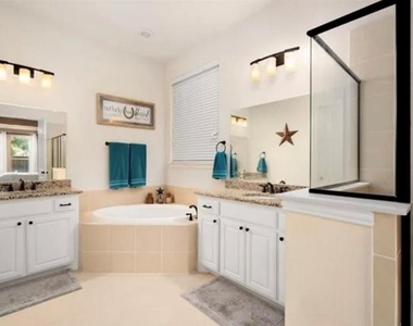 1005 Benbrook Trail - Photo Thumbnail 19