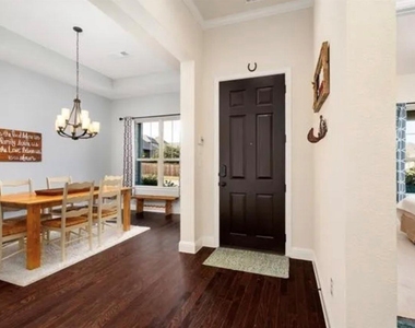 1005 Benbrook Trail - Photo Thumbnail 3
