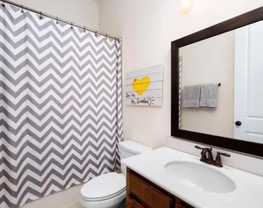1005 Benbrook Trail - Photo Thumbnail 23