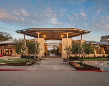 1005 Benbrook Trail - Photo Thumbnail 29