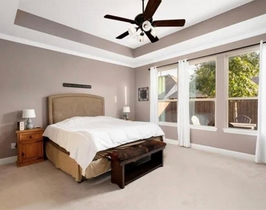 1005 Benbrook Trail - Photo Thumbnail 17