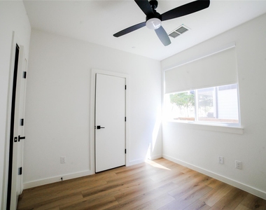 3616 San Jacinto Street - Photo Thumbnail 38
