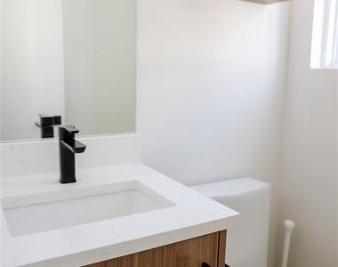 3616 San Jacinto Street - Photo Thumbnail 12