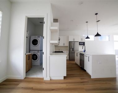 3616 San Jacinto Street - Photo Thumbnail 10