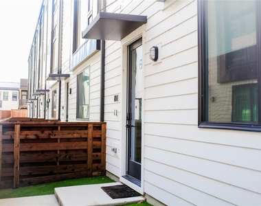 3616 San Jacinto Street - Photo Thumbnail 2