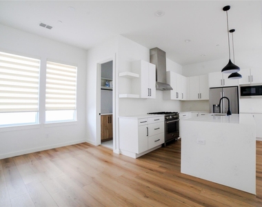 3616 San Jacinto Street - Photo Thumbnail 34