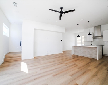 3616 San Jacinto Street - Photo Thumbnail 17