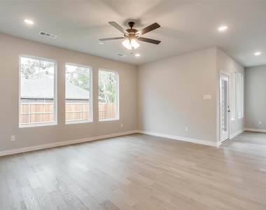 4532 Hogans Alley Drive - Photo Thumbnail 10