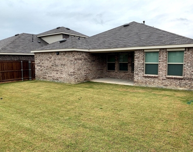 2444 Larimar Drive - Photo Thumbnail 25