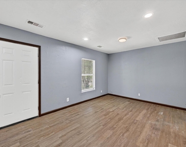 601 Royal Street - Photo Thumbnail 10