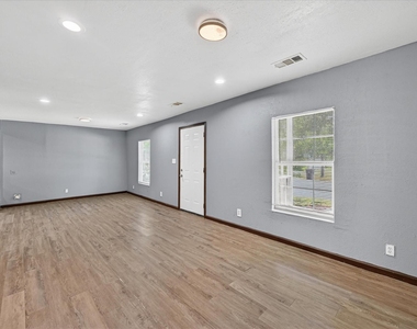 601 Royal Street - Photo Thumbnail 12