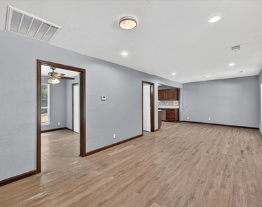601 Royal Street - Photo Thumbnail 11