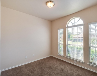 4813 Wasatch Drive - Photo Thumbnail 11