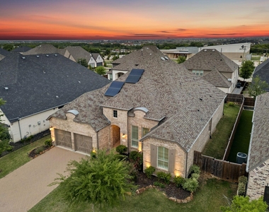 1950 Foxglen Drive - Photo Thumbnail 27