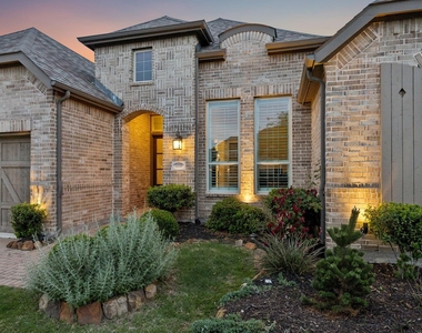 1950 Foxglen Drive - Photo Thumbnail 1