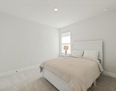 1624 Goldenrod Drive - Photo Thumbnail 10