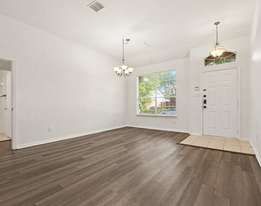 10112 Asheboro Street - Photo Thumbnail 3