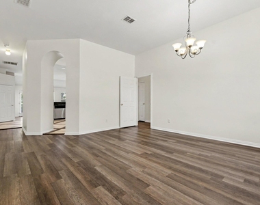 10112 Asheboro Street - Photo Thumbnail 4