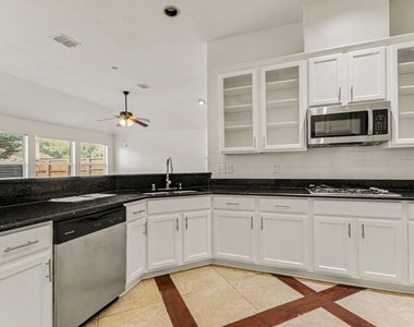 10112 Asheboro Street - Photo Thumbnail 7
