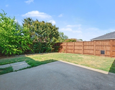 10112 Asheboro Street - Photo Thumbnail 25
