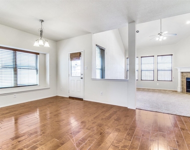 9400 Harrell Drive - Photo Thumbnail 6